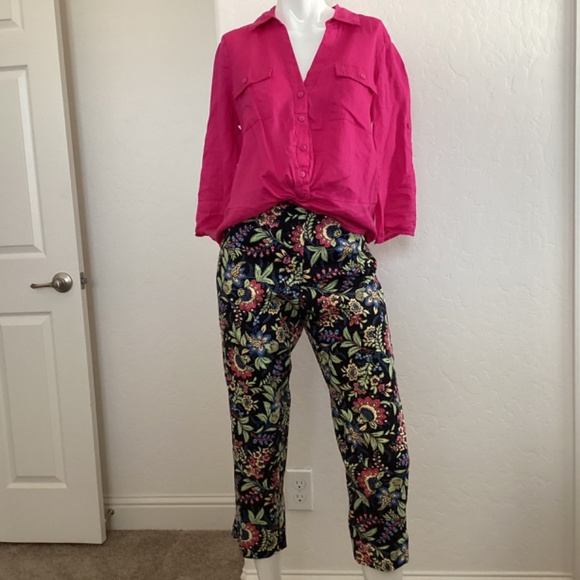 Appleseed’s, 8p, floral on black background, stretch, straight leg pants - Picture 10 of 13